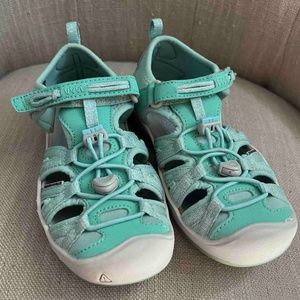 Pre-Owned Kids Keen Washable Water Shoes Size 13